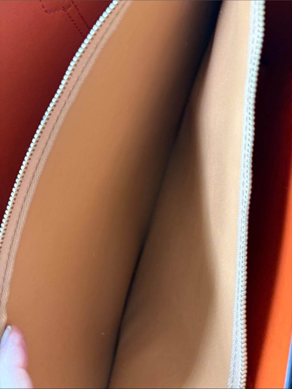 Tory Burch Taupe Perry Triple Com Leather Tote with 🍊 Interior - Picture 8 of 8